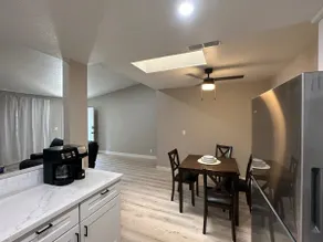 Light natural colors. King size bed. High Ceilings - Image 2