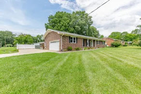 Pet-Friendly Ranch Near Elon U - Image 4