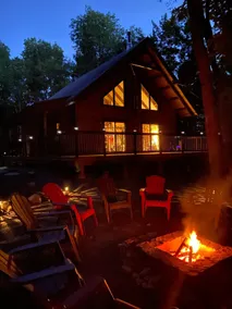 Cozy Cabin Retreat for All Seasons - Image 3