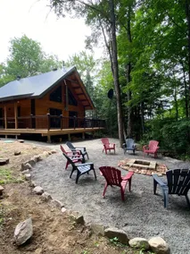 Cozy Cabin Retreat for All Seasons - Image 4