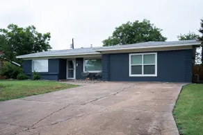Campus Court Homestead - Image 2