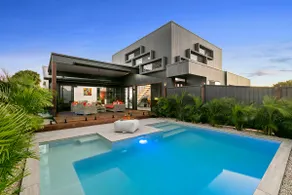 Modern Luxury Pool Oasis - Image 4