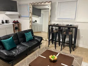 Apartment- 1BR/1BA with Kitchenette - Image 2