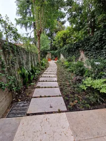 Spectacular ancient house with private garden - Image 5