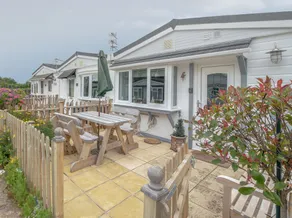 Plain Sailing, Holiday Bungalow - Image 2