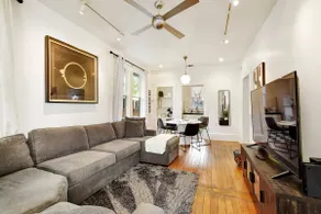 Beautiful Bungalow in Southtown - Image 5