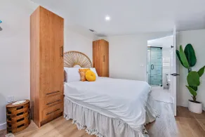 Sunny Boho Studio Apartment with Full Kitchen! - Image 3