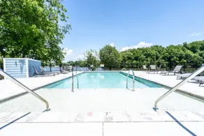 Cozy Lake Cottage W/Pool, Hot Tub,Kayaks, SUPs - Image 2