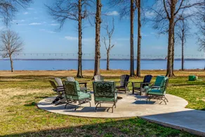 Lakefront Home on Monkey Island, Grand Lake. - Image 4