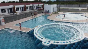 Furnished Vacation Home with Pool, Wi-Fi, DirecTV - Image 2
