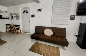 The white corner studio - Image 5