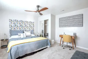 Kng Sze Bd, Full Kitchen, Wrk dsk, W/D & 2GB Wi-Fi - Image 2