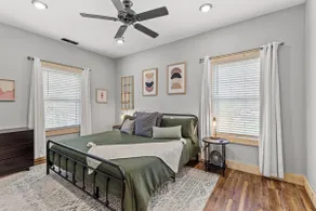 Trailer Parking/King Beds/Hot Tub/Fire Pit/Games - Image 3