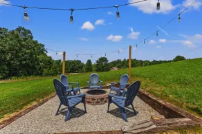Trailer Parking/King Beds/Hot Tub/Fire Pit/Games - Image 4