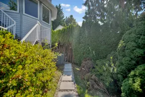 Coquitlam Luxury & Modern Unit - Image 3