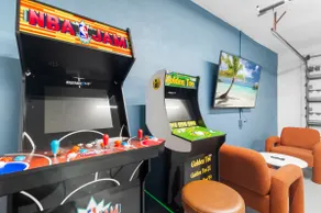 Palm Beach Luxury | 5BR, Pool, Arcade | Sleeps 18 - Image 5