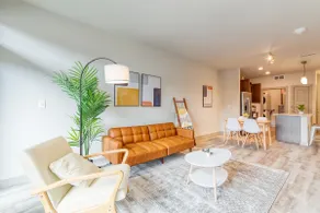 Comfy Spacious 2B2B | Gym & Pool - Image 2