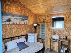 The chalet between pine trees and the ocean - Image 4