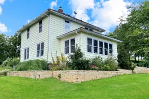 Family Friendly Modern Farmhouse 42 Private Acres - Image 3