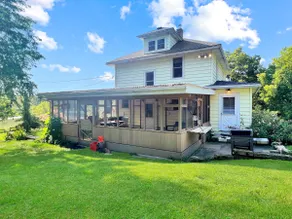 Family Friendly Modern Farmhouse 42 Private Acres - Image 4