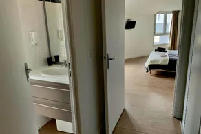 [Paradise 515] Elegant studio with castle view - Image 5