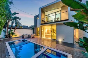 Modern 3 Bed 4 Baths Masterpiece - Image 2