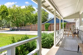 2-bedroom home in the heart of Loomis - Image 5