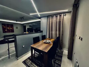 Opulent Cozy Apartment - Image 4
