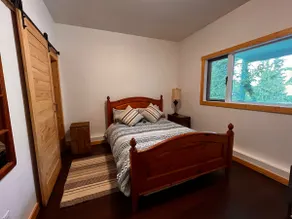 Kootenay Lake Hideaway w/ Hot Tub - Image 5