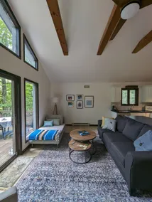 Relaxing Lake House w/ Amenities - Image 3