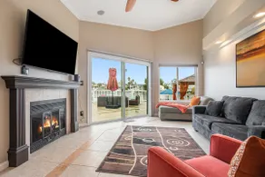 Serene Retreat | Boat Rental | Sleeps 6 people - Image 2