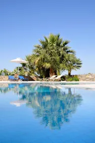 Elounda Two Bedroom Villa Shared Pool - Image 2