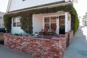 Newport Beach Bougainvillea Cottage 501 - Image 2
