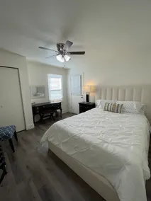 Private 2 Bedroom Minute House - Image 2