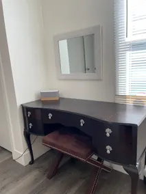 Private 2 Bedroom Minute House - Image 3