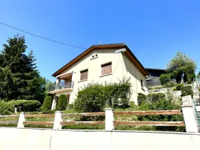 Large family home in the mountains - Image 2