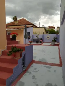 Traditional detached house with yard in Kalamata - Image 5
