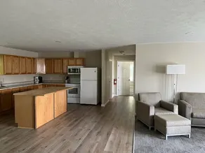 Beach Inn Apartment - Image 4