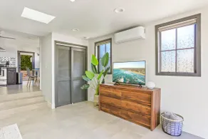 Cozy and Bright Guesthouse in North Park - Image 4