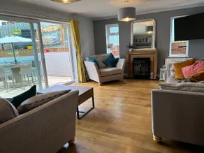Spacious Family Coastal Home Exmouth Sleeps 6 - Image 2