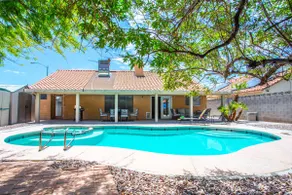Charming Pool Retreat: 5BR LV Home w/ Pool Table - Image 5