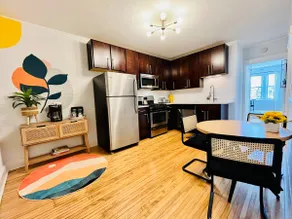 Colorful & Peaceful Boho-Chic Unit in Logan Square - Image 3