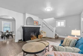 BRAND NEW, Private Parking, Stylish 3bedroom house - Image 3