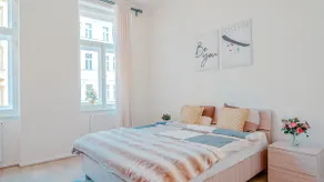 NEW Renovated Central Chic-Retreat Aprt w/ Balcony - Image 5
