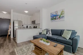 Condo in Oakville - Image 2
