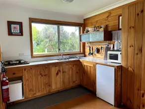 Clifton Beach Lodge: 5 Rivernook - studio - Image 3