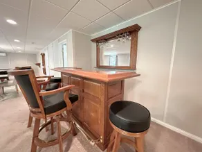 Roomy Basement Apt w/Bar/Billiards/near DT Buford - Image 5