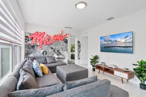 100% Miami 5 bedroom - Image 3