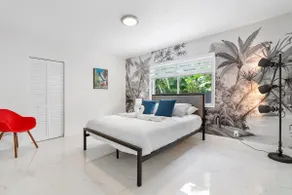 100% Miami 5 bedroom - Image 2