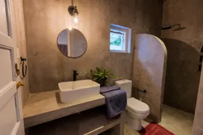 Elegant Villa With Private Garden, Sleeps 12. - Image 5